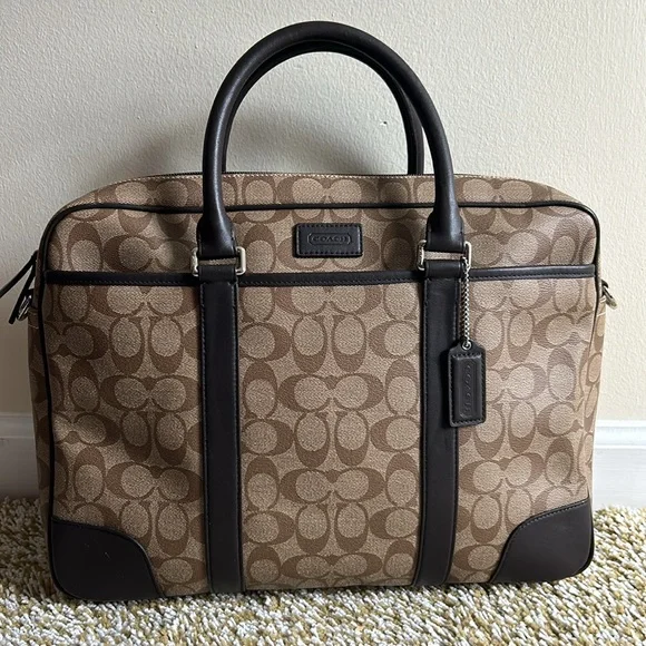 Coach - Picture 4 of 12